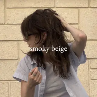 セミロング カラー ere 代々木公園所属・みほ/ニュアンス/ モード/艶カラーのヘアスタイル