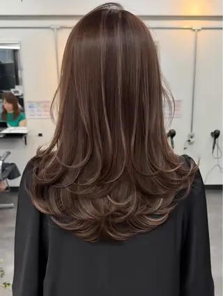 ロング カラー 市毛 結菜のヘアスタイル