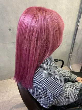 セミロング カットモデル/ 吉本　彩夏のヘアスタイル