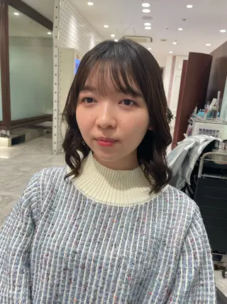 ミディアム パーマ コテ巻きパーマ 藤野佑成のヘアスタイル