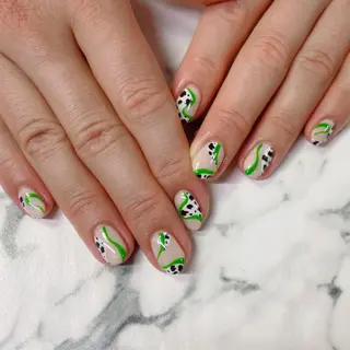 ロング カラー ネイル Q Free nailsのネイルデザイン