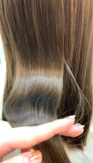 ロング ウスイ ハルカのヘアスタイル