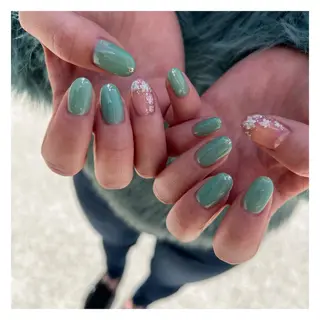 ネイル 《カメレオン》 西田美輝のヘアスタイル