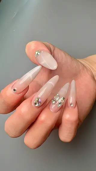 ネイル Atelier Yuriのネイルデザイン