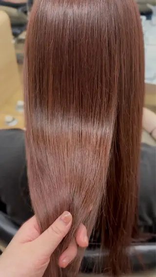 ロング カラー 柔らかストレートと ツヤカラー/和田陽向のヘアスタイル