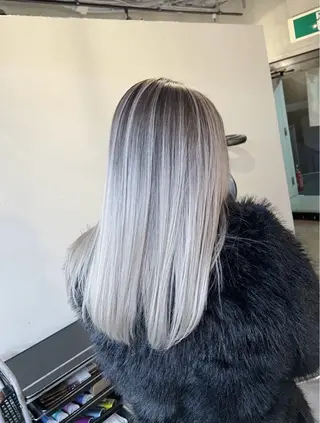 ロング カラー ROBIN所属・指名数No.1 /NAOYAのヘアスタイル