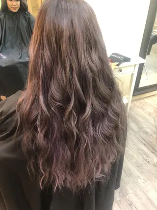 ロング 鶴見 和美のヘアスタイル