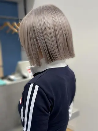 ショート 勝野夏希/ハイトーン /ボブ/松本のヘアスタイル