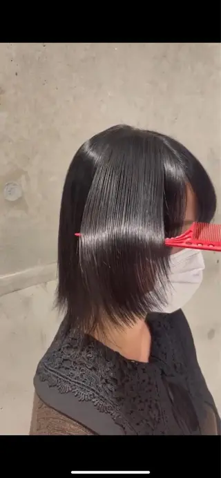 ショート カラー サロウィン(SALOWIN)原宿iori店所属・れい🫧 ハイトーン特化のヘアスタイル