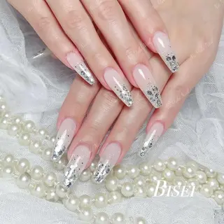 ネイル Queenie 🦋のネイルデザイン