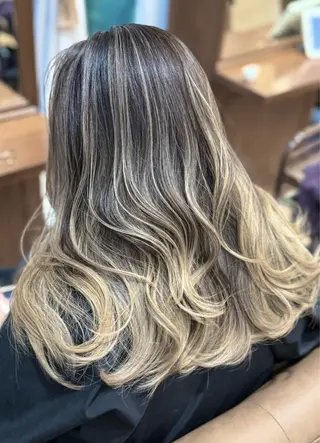 セミロング CIEL所属・バレイヤージュ⭐️ 栄/舩木裕矢のヘアスタイル