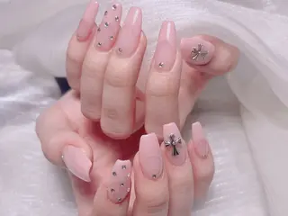 ネイル KARI ネイルサロンのネイルデザイン