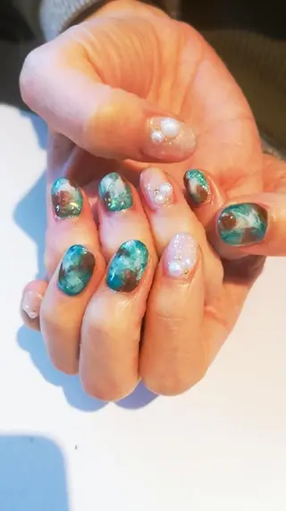 ネイル Director金野 麻衣子のヘアスタイル