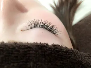 マツエク・マツパ due hair 京都駅前店 MILBON オージュア認定サロン【デューヘアー】所属・ハイトーンブリーチ 土坂　由志【京都】のヘアスタイル