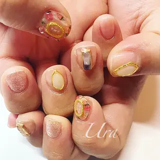 ネイル UrakoNail 《nail》のネイルデザイン