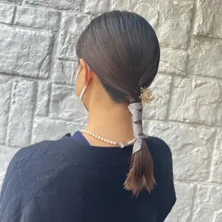 ミディアム ヘアアレンジ カジュアルを女っぽく 𝗮𝘆𝗮𝗰𝗼のヘアスタイル