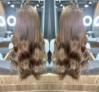 ミディアム パーマ カラー ヘアアレンジ ♡SNSで大バズり♡ コリアン羽エクステ◎のヘアスタイル