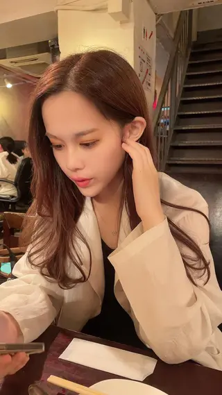 ロング カラー 佐藤 永夏のヘアスタイル