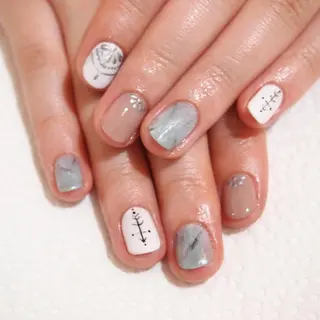 ネイル 山田 麻衣のネイルデザイン