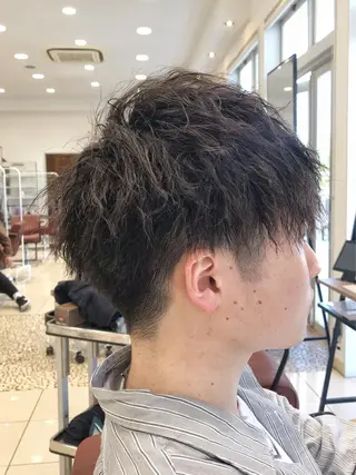 ショート パーマ メンズ 中野 克也のヘアスタイル