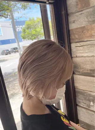 ショート andKおもろまち店 艶ダブルカラー✨のヘアスタイル