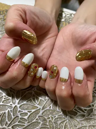 ネイル 艶々の美爪を〜 【リリアーナ】のネイルデザイン