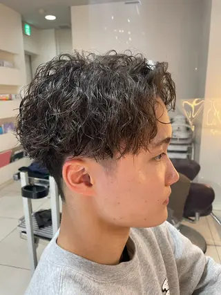 ショート カラー パーマ ヘアアレンジ メンズ SHUN メンズパーマのヘアスタイル