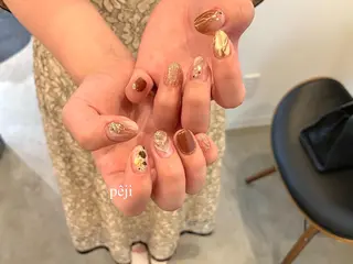 ミディアム m kaori𓃟のネイルデザイン