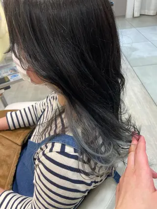 ロング カラー 松佐 ゆかりのヘアスタイル