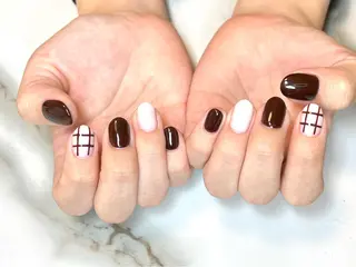 ミディアム ネイリスト シンのネイルデザイン