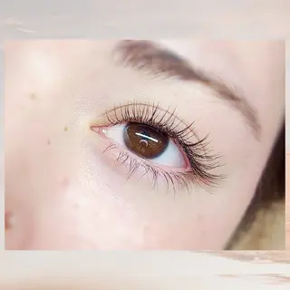 マツエク・マツパ U_la所属・U_la [ウーラ] 片岡の眉毛・アイブロウイメージ