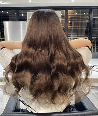 ロング カラー ハイライト白髪ぼかし 暖色ゆうき渋谷のヘアスタイル