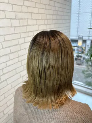 ミディアム 篠田 綾乃のヘアスタイル