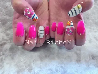 ネイル ネイルリボン 受付スタッフのネイルデザイン