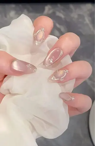 ネイル T. Leeのネイルデザイン