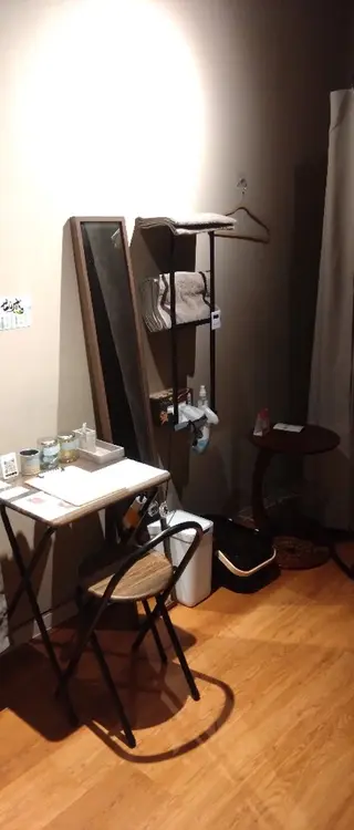 よもぎ蒸し専門店　ゼロ感所属・よもぎ蒸し× バザルトストーンのエステ・リラクイメージ