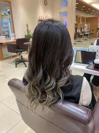 セミロング カラー 【カラー指名No 1✨】HIBIKIのヘアスタイル