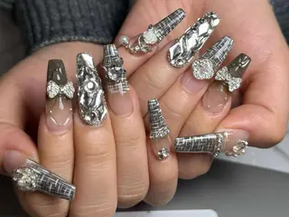 ネイル 💕鈴木ユリ パラジェル/オフ無料のネイルデザイン