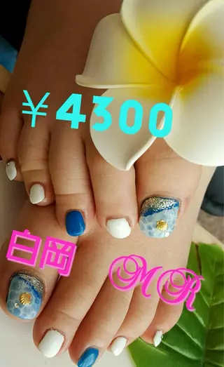 ミディアム ネイル Uchida meのネイルデザイン