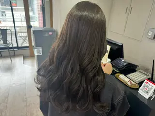 セミロング カラー 💙 Tomoka💜のヘアスタイル