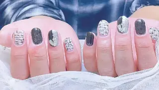 ネイル 小島 阿佑美のネイルデザイン