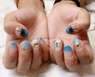 ロング カラー ネイル Q Free nailsのネイルデザイン