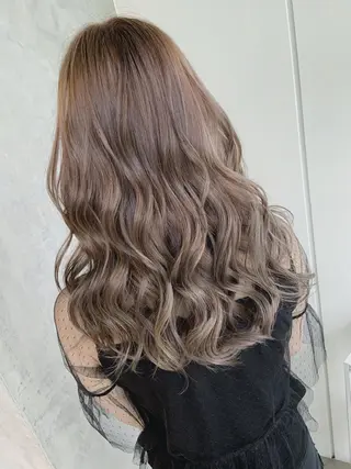 ロング カラー 🫧 栄ハイトーン Yasuyo🫧のヘアスタイル