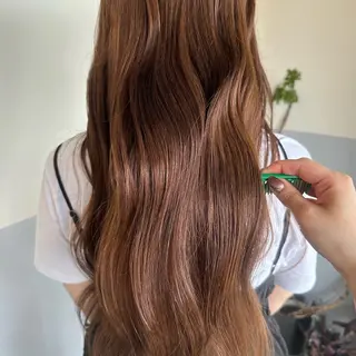 ロング カラー basho岡本 菜那のヘアスタイル