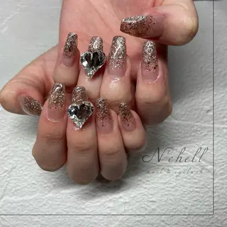 ネイル Nailist Aoiのネイルデザイン