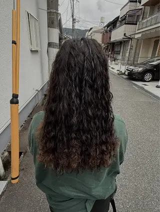 ロング パーマ ヘアアレンジ 大立 七夏のヘアスタイル