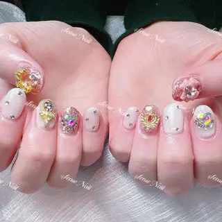 ネイル Yukiko 🌙のネイルデザイン