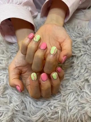 ネイル 伊藤 いちごのネイルデザイン