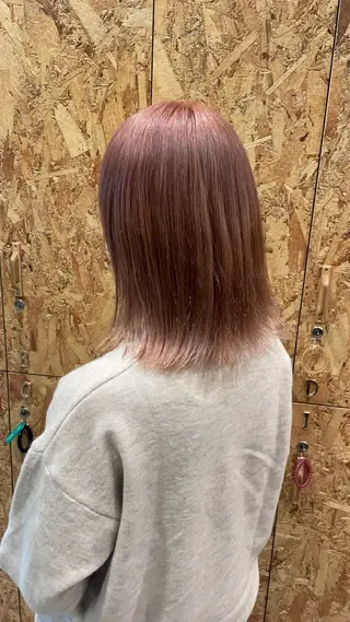 ミディアム カラー イヤリングカラー特化 🎀於曽能実夢のヘアスタイル