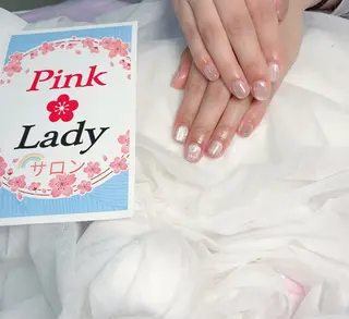 ネイル pink ladyサロン所属・べ にのネイルデザイン